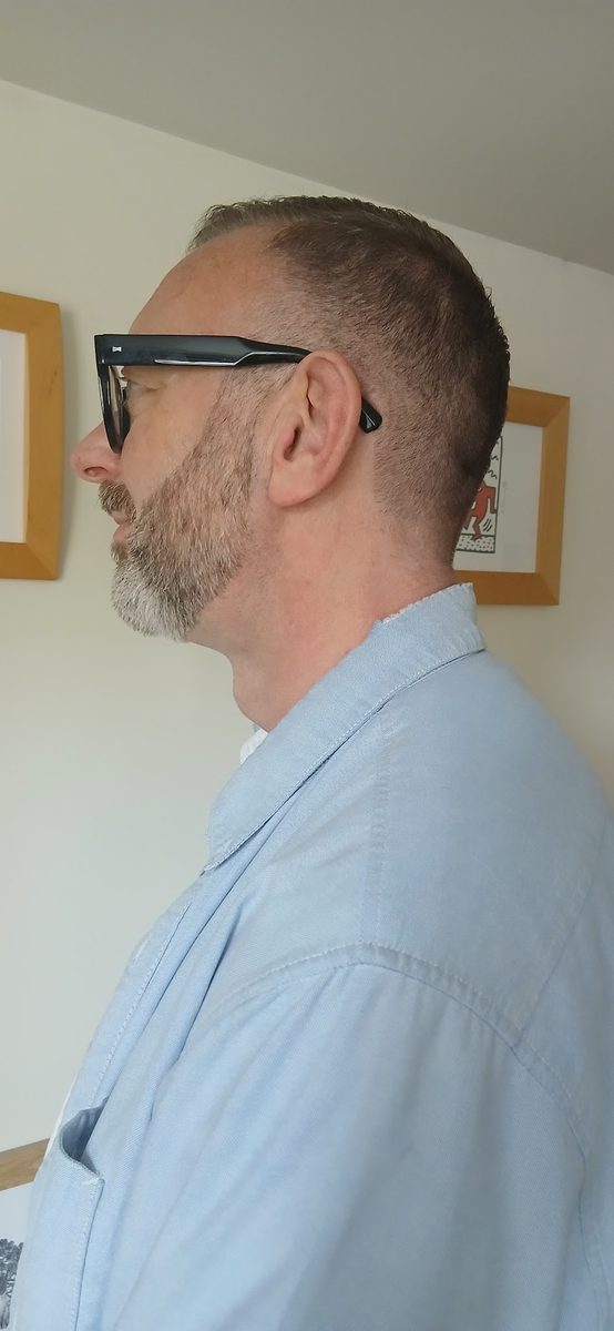The beard line, side on, Kurd Barber Pulborough